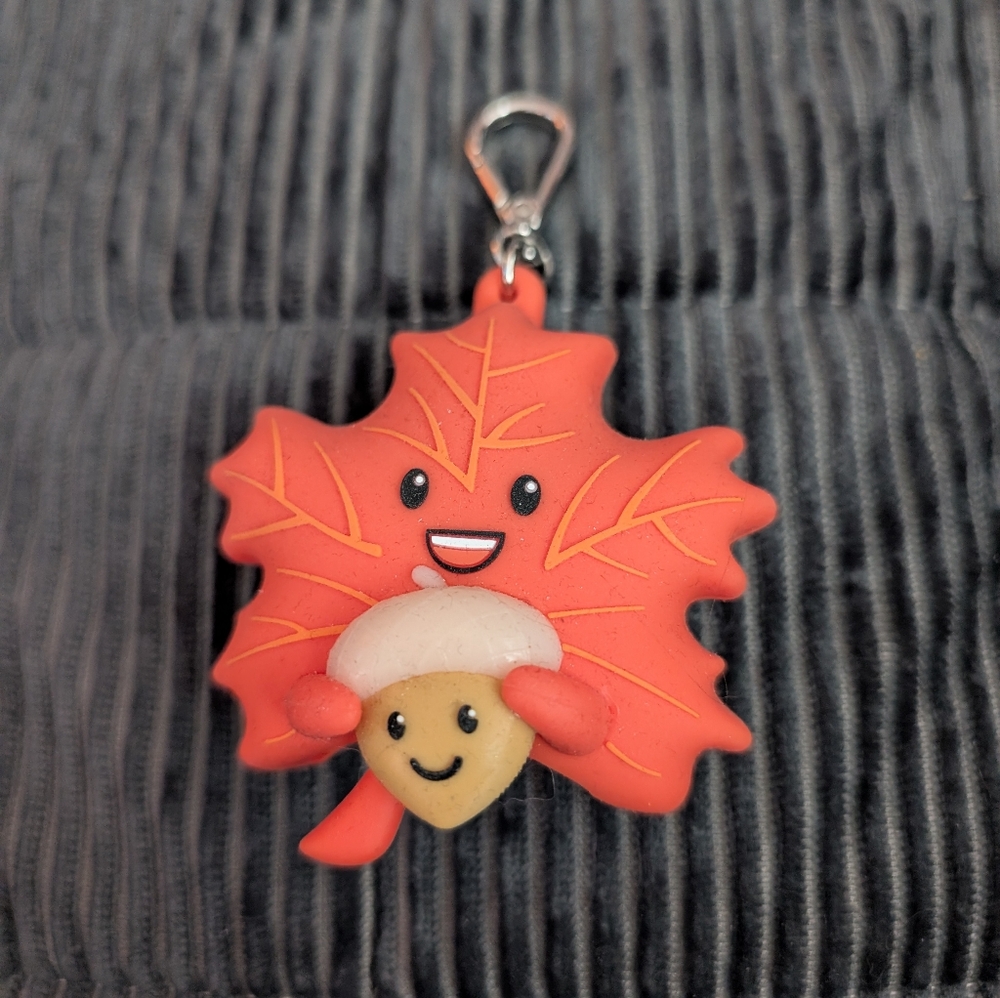Bath & Body Works Light-Up Leaf and Acorn PocketBac Holder